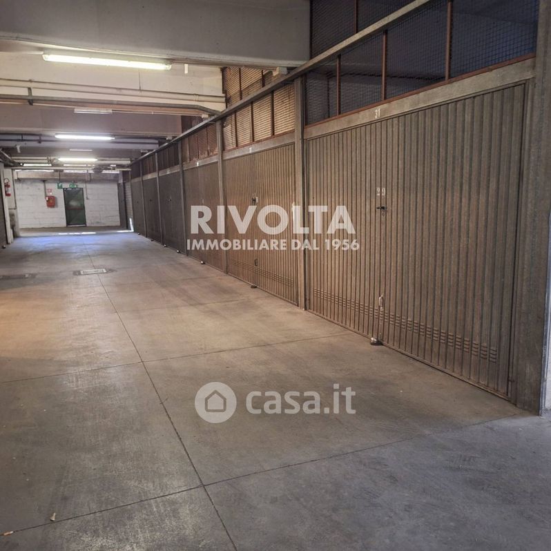 Garage/Posto auto in Vendita in Via Federigo Verdinois a Roma