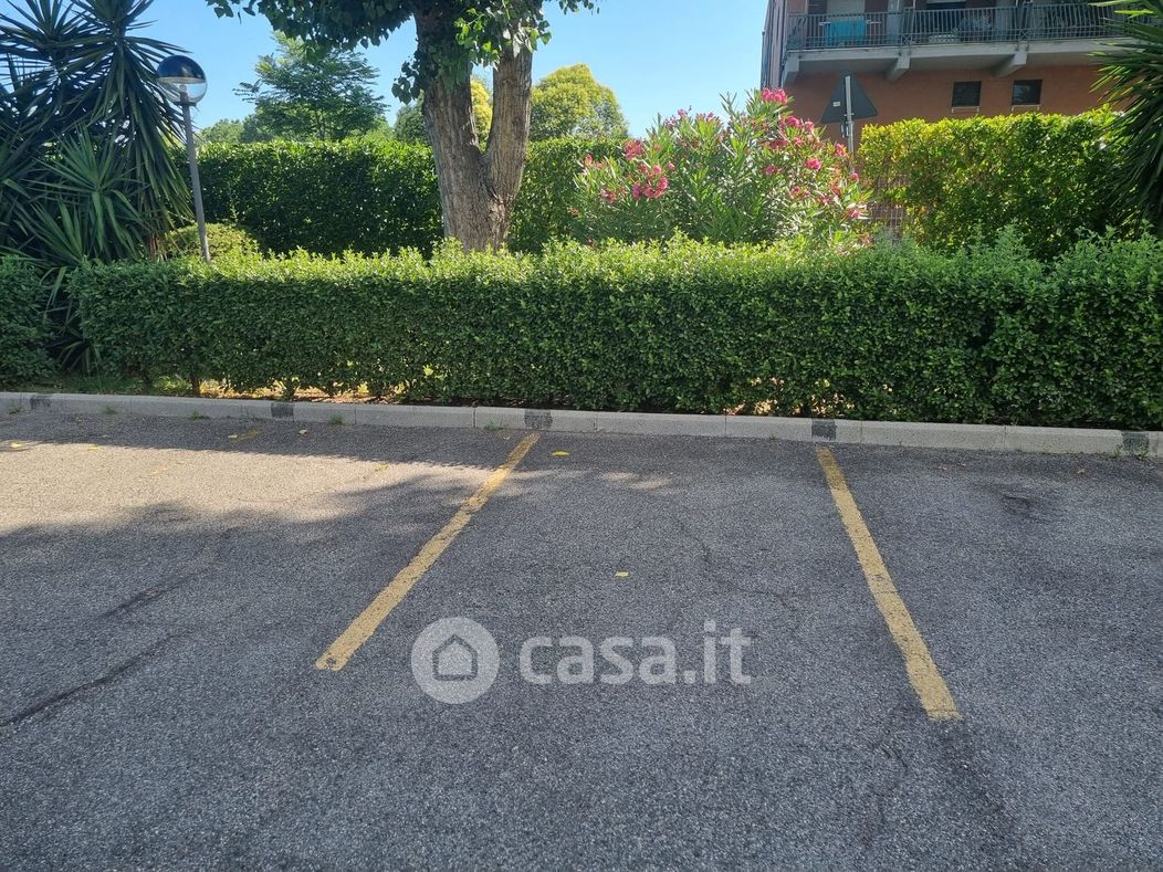Garage/Posto auto in Vendita in Via Fiume Giallo a Roma