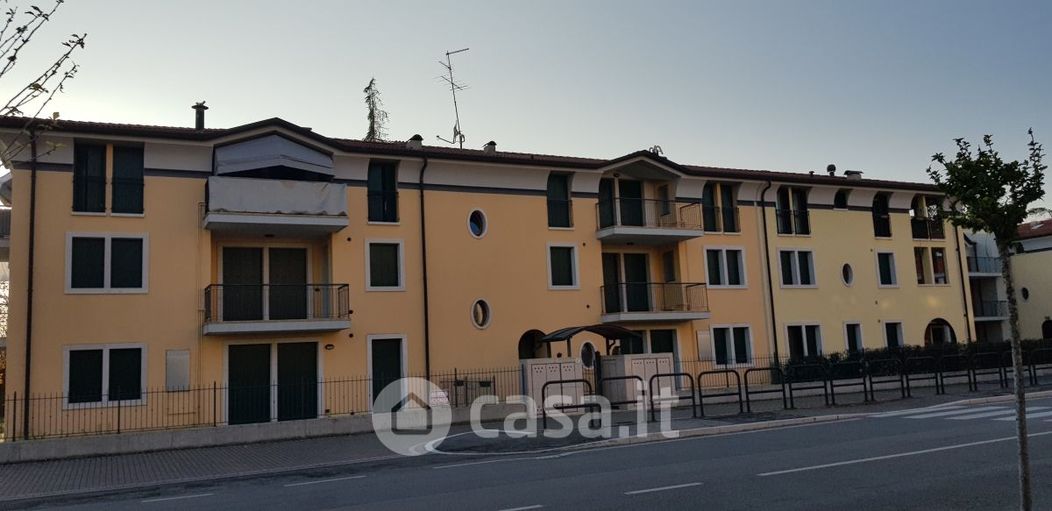 Appartamento in Vendita in Via Antonio Cernisone a Verona