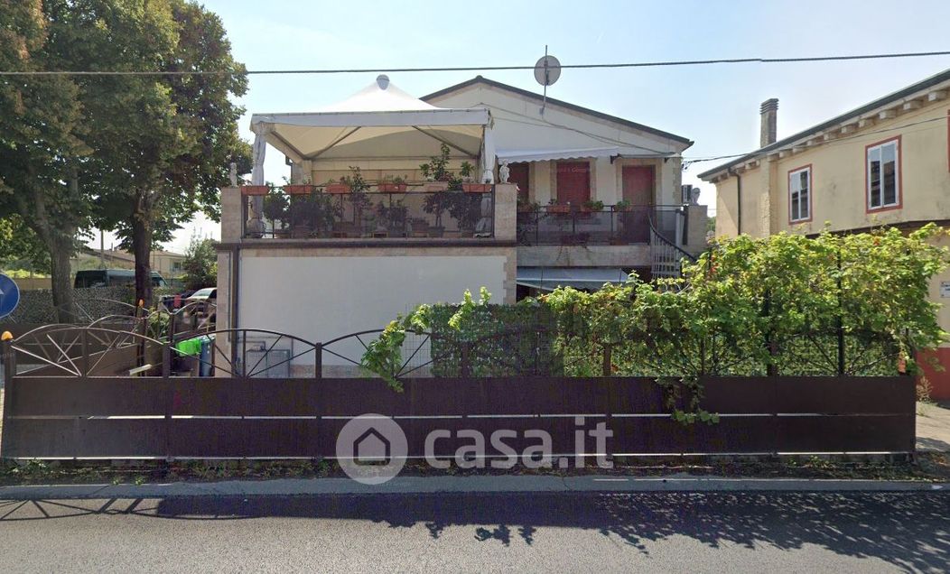 Casa Bi/Trifamiliare in Vendita in Via San Francesco a Bovolone