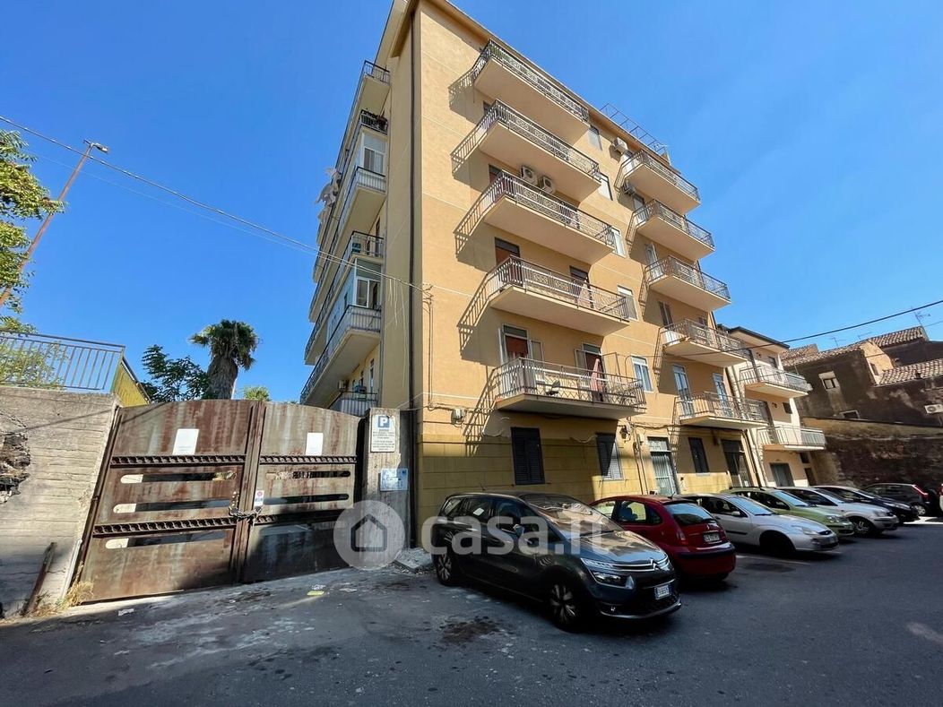 Appartamento in Vendita in Via Fassari 14 a Catania