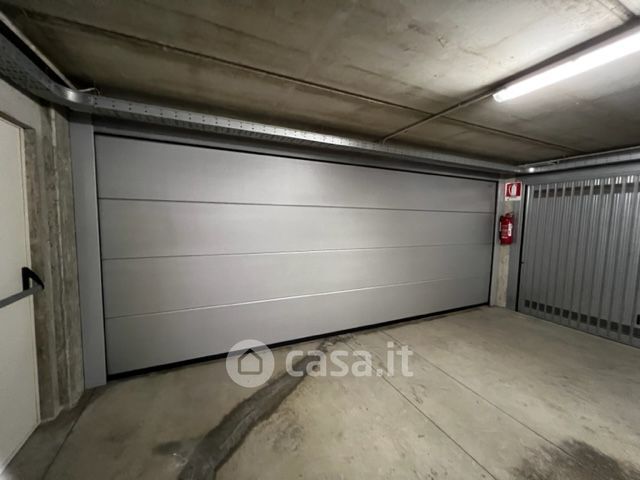 Garage/Posto auto in Vendita in Via dante 40 a Dalmine