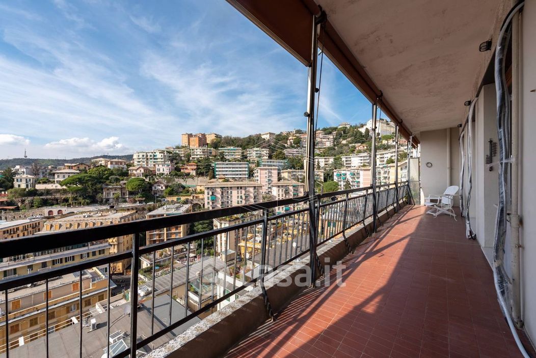 Appartamento in Vendita in Via Capraia a Genova
