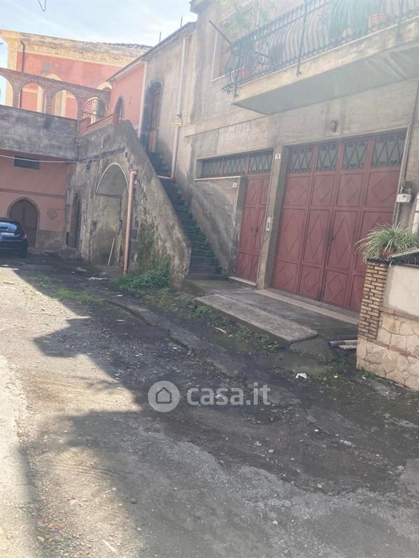 Rustico/Casale in Vendita in SS120 a Piedimonte Etneo