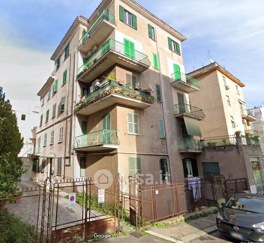 Appartamento in Vendita in Via dei Licheni 11 a Roma
