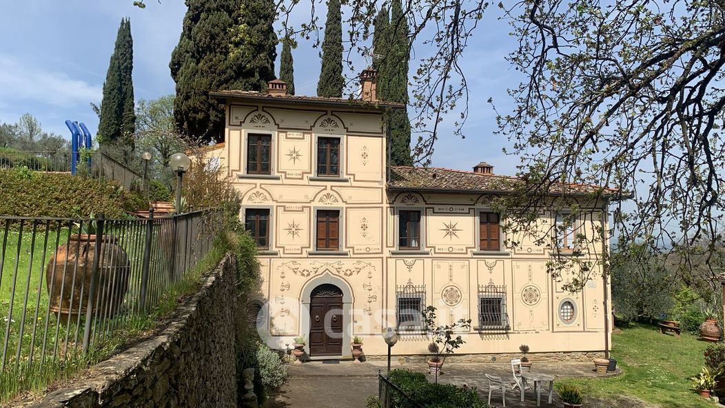 Villa in Vendita in Via le Pietre a Arezzo