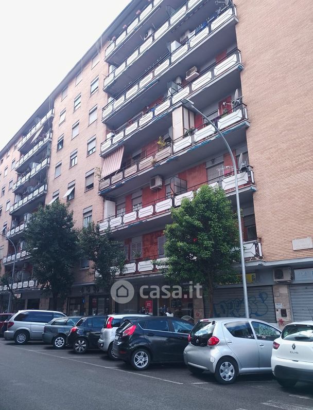 Appartamento in Vendita in Via Gaio Melisso a Roma