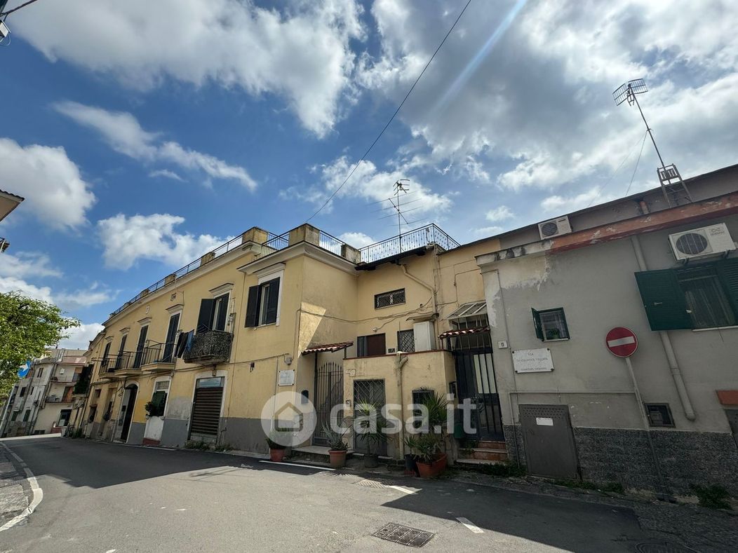 Appartamento in Vendita in Via San Croce Vecchia a Napoli