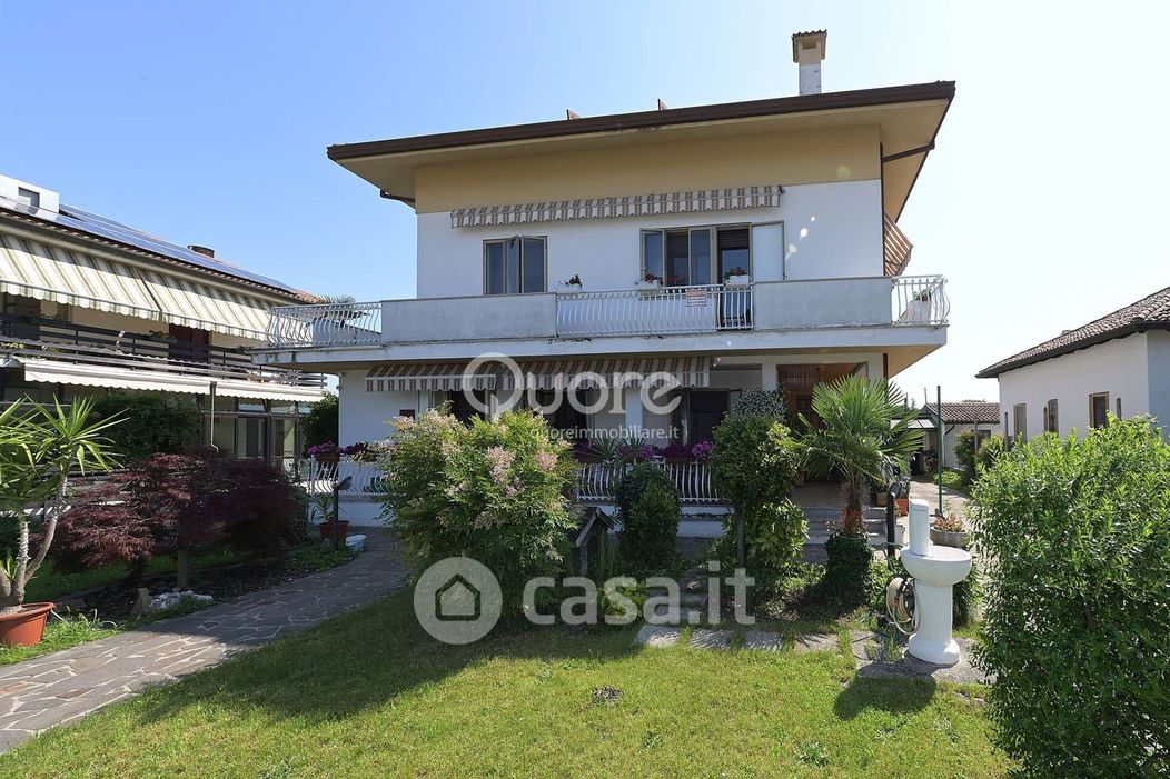 Casa Bi/Trifamiliare in Vendita in Via Campolongo 22 a Udine