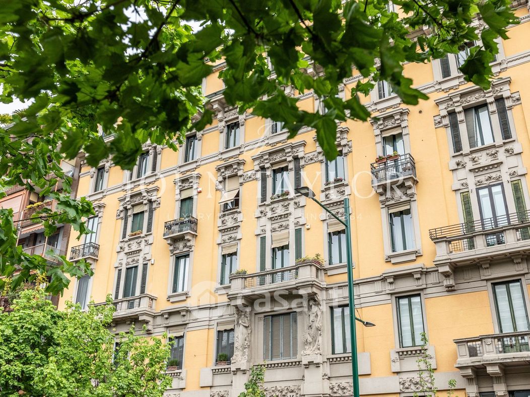 Appartamento in Affitto in Via Michelangelo Buonarroti a Milano
