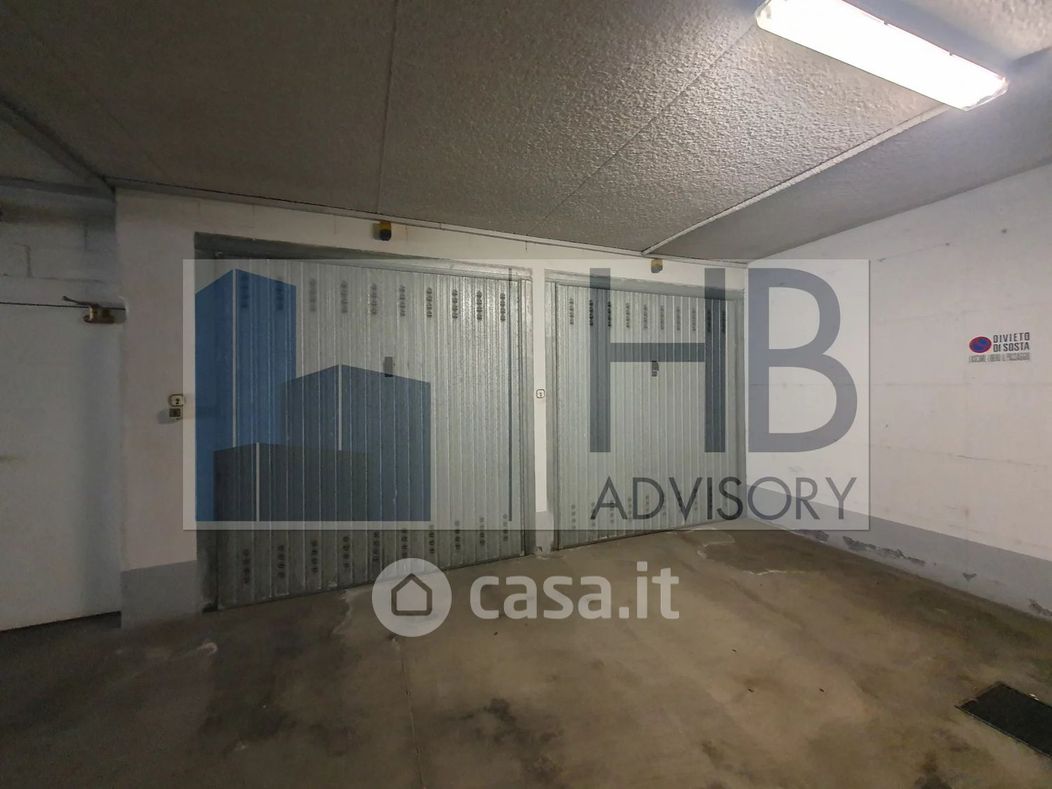 Garage/Posto auto in Vendita in Via Privata Platone 12 a Milano