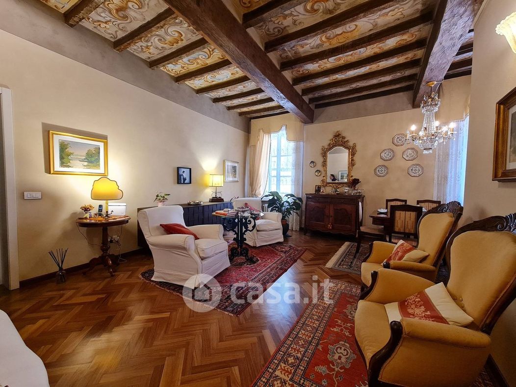 Appartamento in Vendita in Via Emilia Santo Stefano a Reggio Emilia