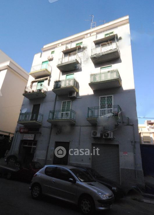 Appartamento in Vendita in Via Luca de Samuele Cagnazzi a Bari