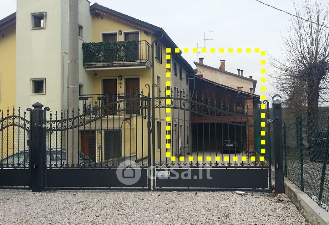 Casa Bi/Trifamiliare in Vendita in Via Tiro a Segno a Arzignano