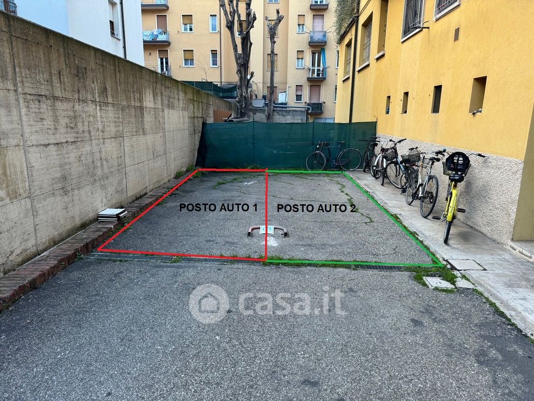 Garage/Posto auto in Affitto in Via Fratelli Bordoni a Bologna