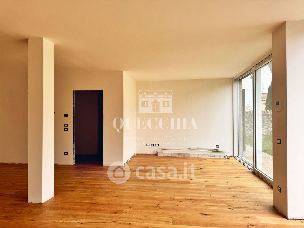 Casa Bi/Trifamiliare in Vendita in Via Brennero 1 a Castelnuovo del Garda