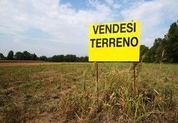 Terreno edificabile in Vendita in Via Giovanni Rinaldi a Reggio Emilia