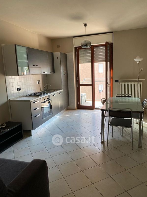 Appartamento in Affitto in Via Esperanto a Asti