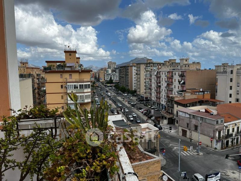 Appartamento in Vendita in Via Oreto a Palermo