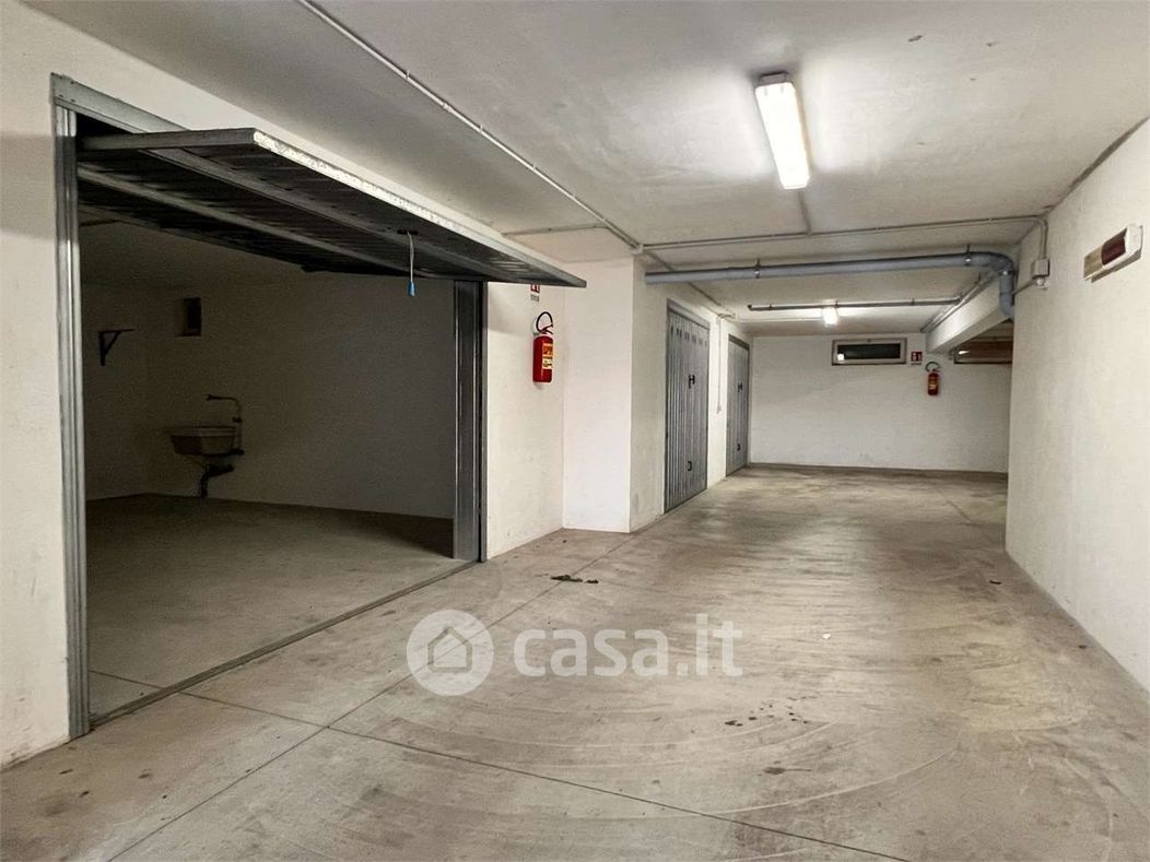 Garage/Posto auto in Vendita in Via Sangro 15 a Spoltore