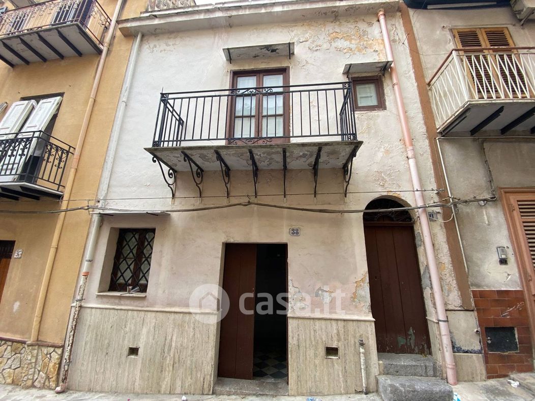 Appartamento in Vendita in Via Marcianò a Carini