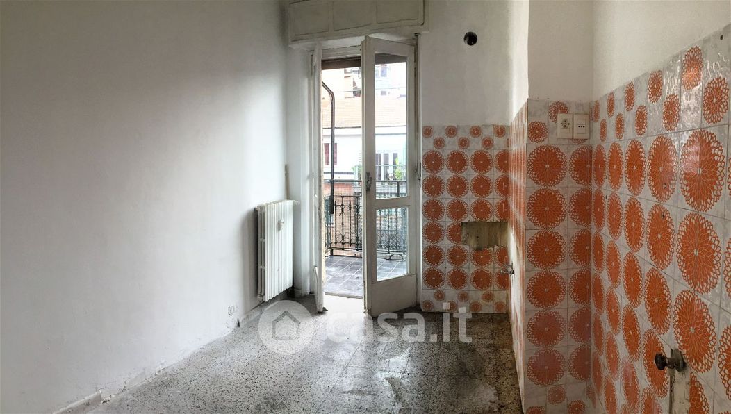 Appartamento in Vendita in Via Conte di Roccavione 107 a Torino
