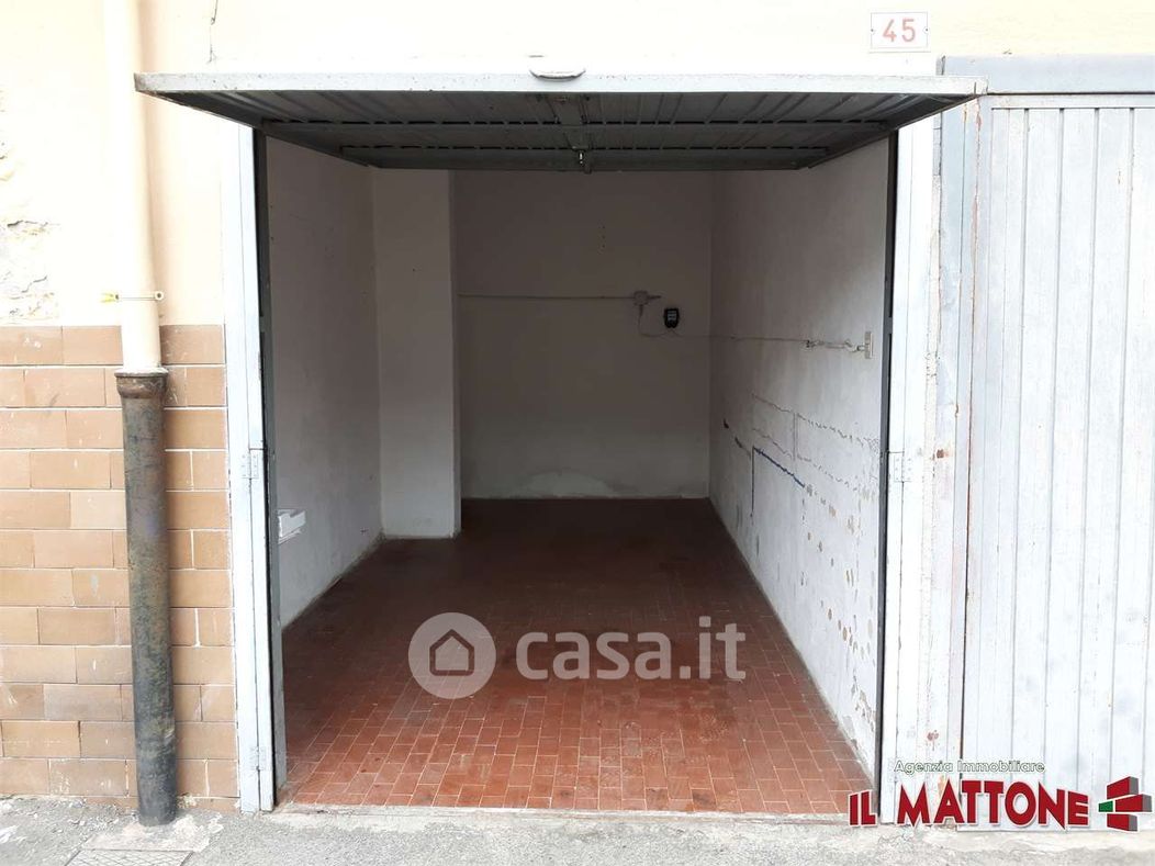 Garage/Posto auto in Vendita in Via Villa Berrone 11 a Campomorone
