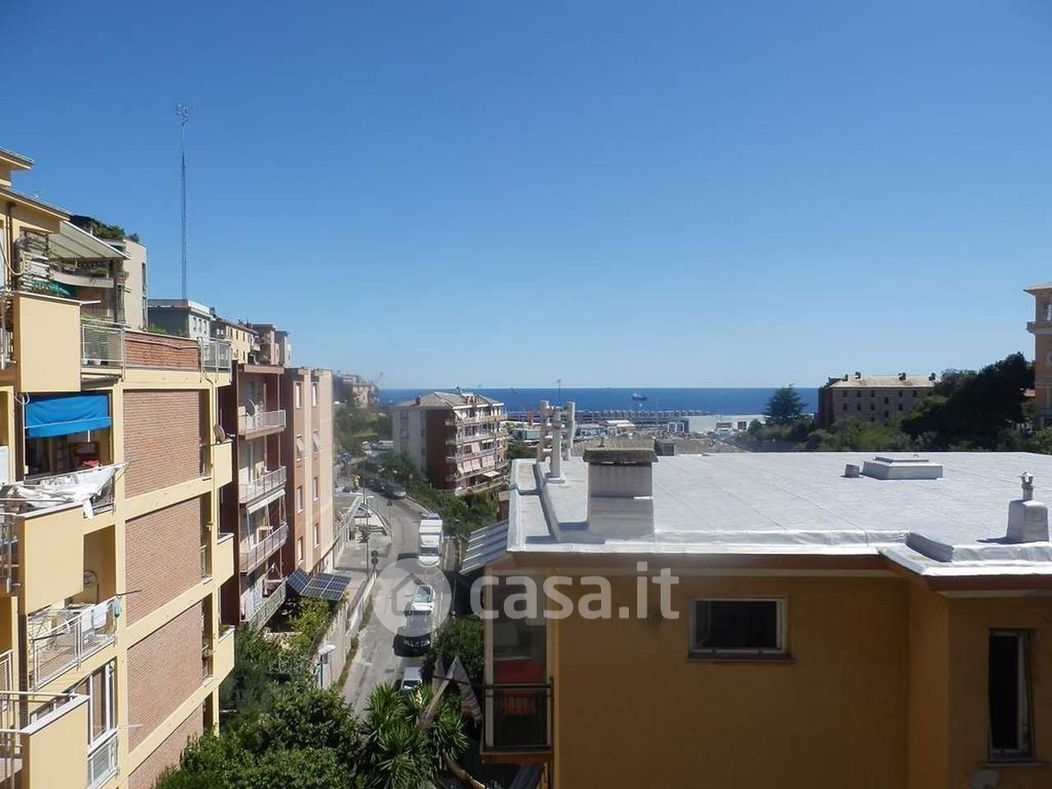 Appartamento in Vendita in Via Famagosta a Savona