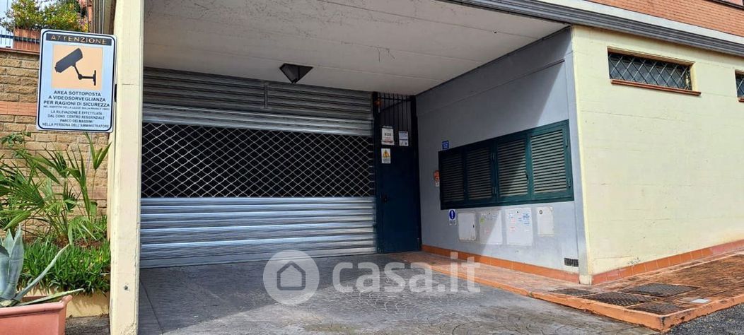 Garage/Posto auto in Affitto in Via della Pisana 342 a Roma