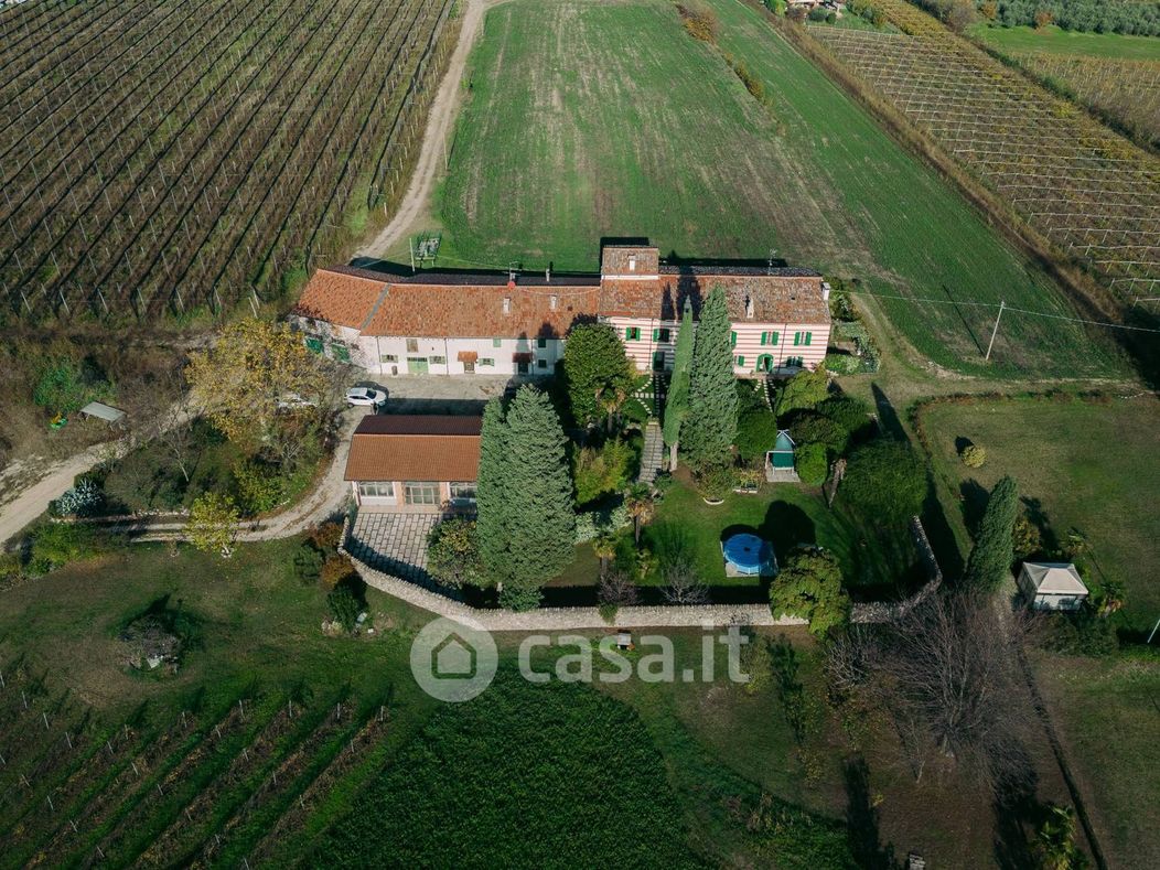 Villa in Vendita in Località Gardino 4 a Sona