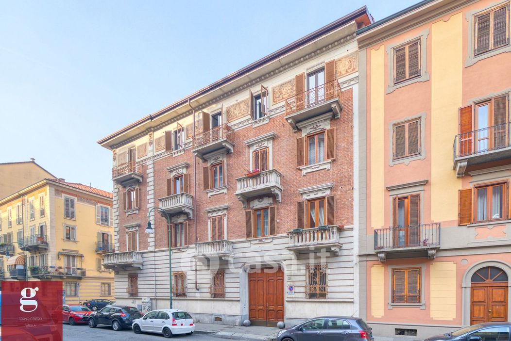 Appartamento in Vendita in Via Cesana 70 a Torino