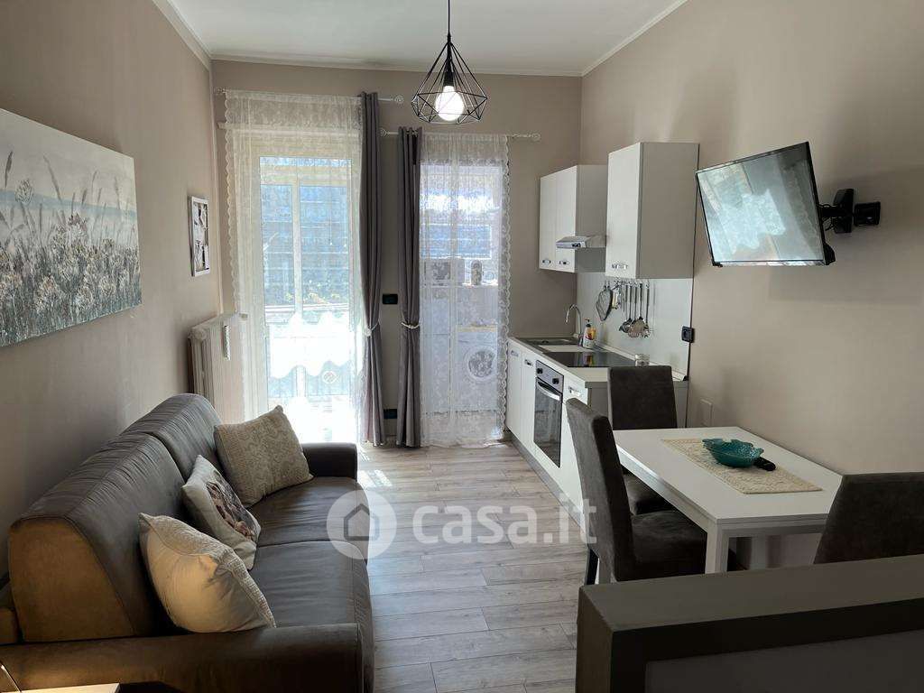 Appartamento in Vendita in Via Alfonso Ogliaro 3 a Torino