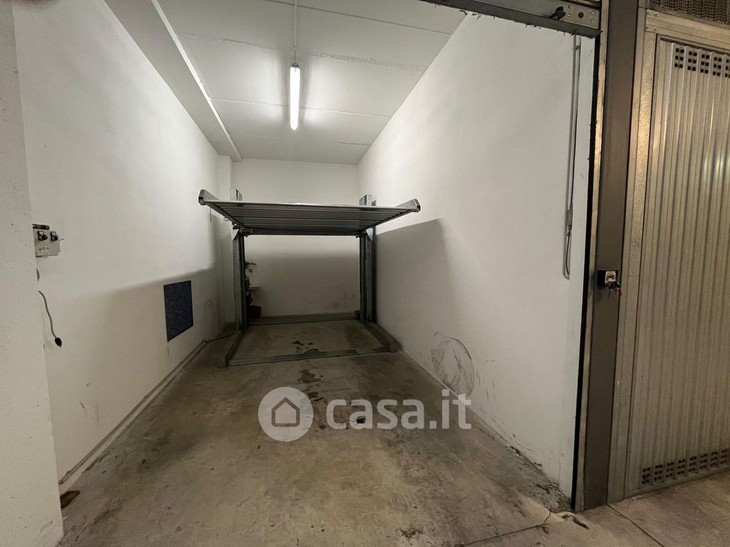 Garage/Posto auto in Vendita in Via Acciaiolo 11 a Scandicci