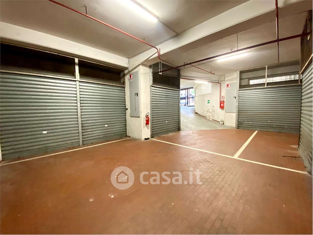 Garage/Posto auto in Affitto in Via Felice Romani a Genova