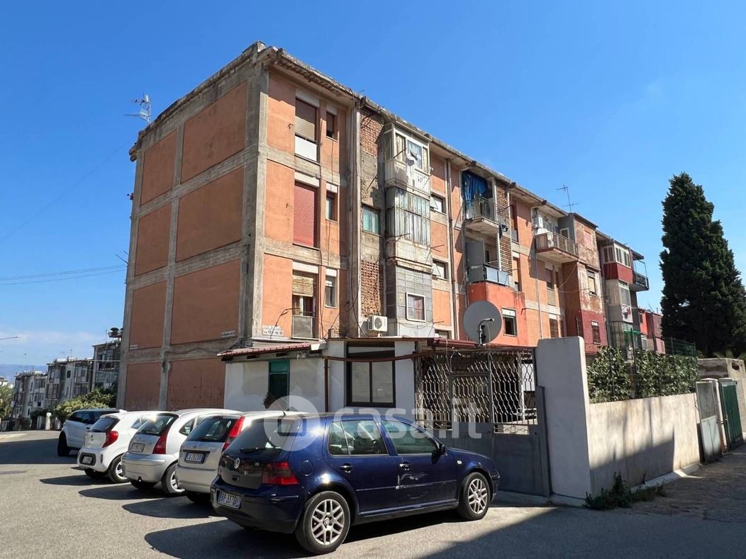 Appartamento in Vendita in Via Bisignano - Pal. 10 7 a Messina