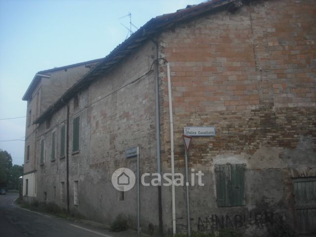 Casa indipendente in Vendita in Via Parma a Montechiarugolo