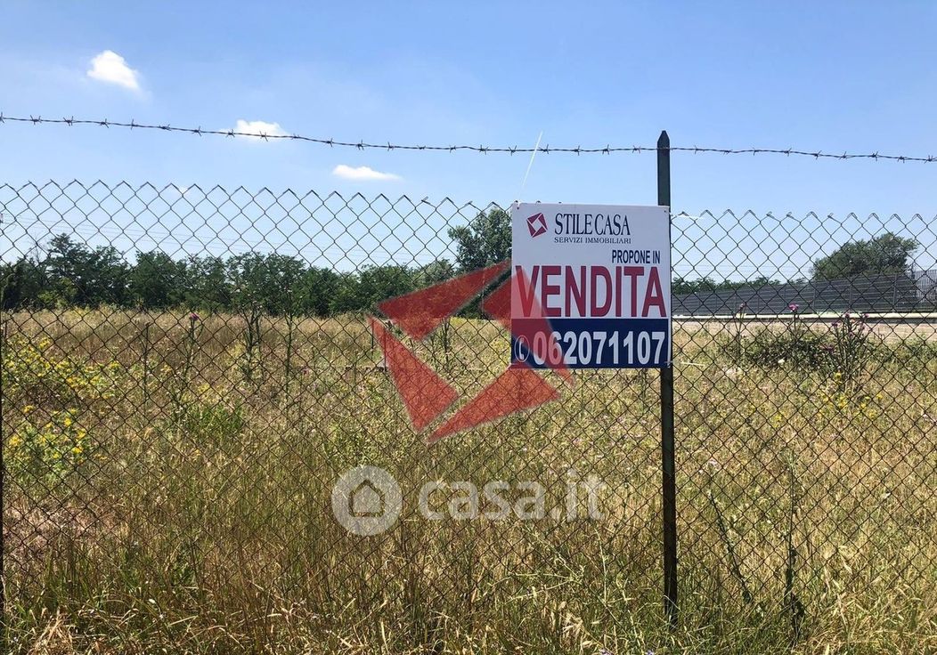 Terreno edificabile in Vendita in Via di Rocca Cencia a Roma