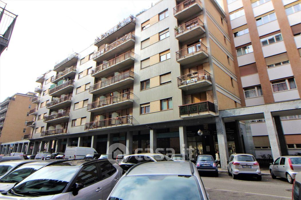 Appartamento in Vendita in Via Pietro Francesco Guala 116 a Torino