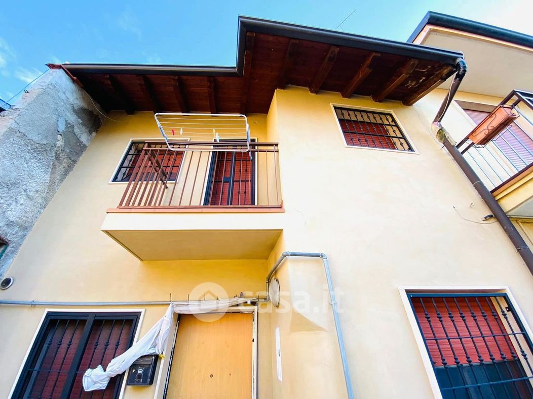 Casa indipendente in Vendita in Via Marco d'Agrate 20 a Agrate Brianza