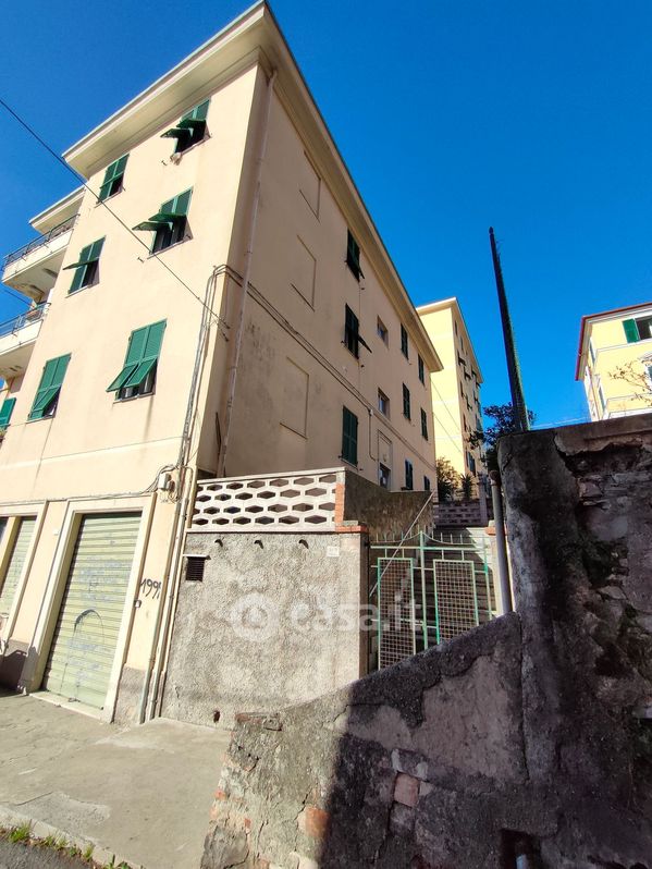 Appartamento in Vendita in Via Coronata a Genova