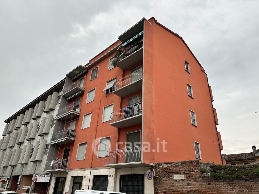 Appartamento in Vendita in Via Gaspare Pedone 26 a Cremona