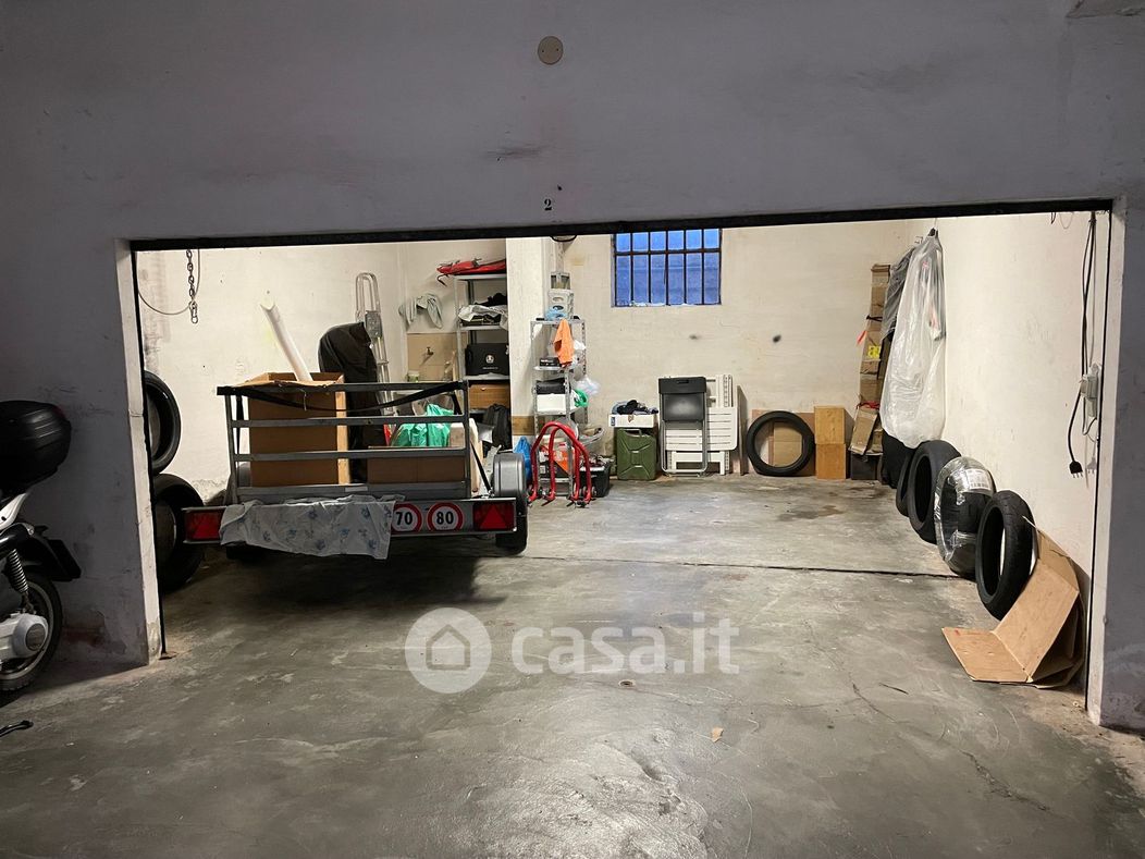 Garage/Posto auto in Vendita in Via Natale Gallino a Genova