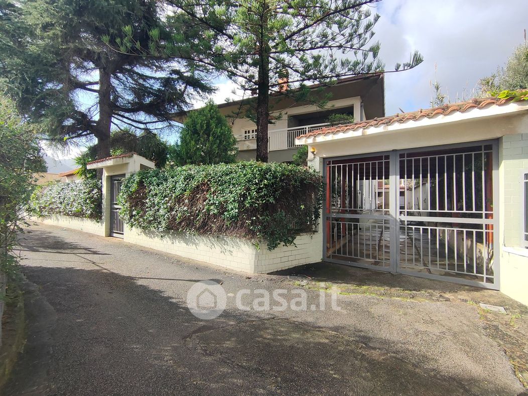 Villa in Vendita in Via Aquino Molara 21 A a Palermo