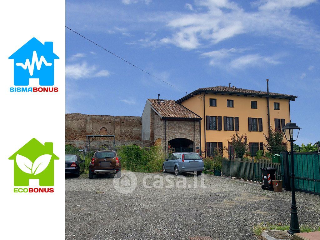 Casa indipendente in Vendita in Via Muroni a Noceto