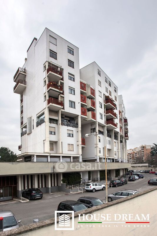 Appartamento in Affitto in Via Renato Cesarini 77 a Roma
