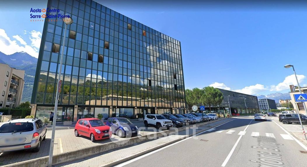 Ufficio in Vendita in Regione Borgnalle 12 a Aosta
