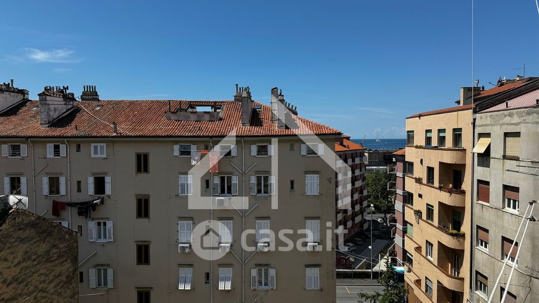 Appartamento in Vendita in Via Giulio Solitro 5 a Trieste