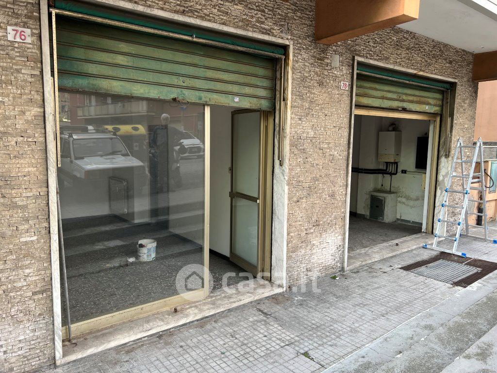 Negozio/Locale commerciale in Vendita in Via Manfredo Fanti 76 a Genova