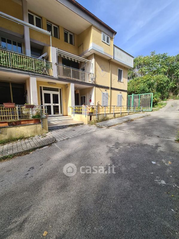 Appartamento in Vendita in Strada provinciale ponte guazzariello a Salerno