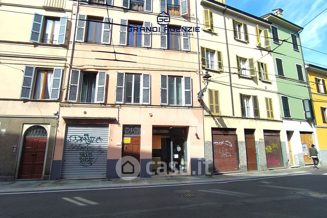 Stanza in Affitto in Strada Nino Bixio a Parma